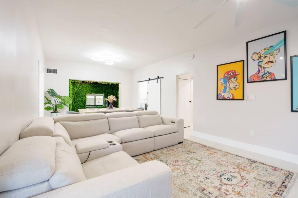 Apartamento New & Calle Ocho With Arcade!