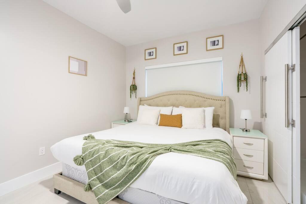 New & Calle Ocho With Arcade! Apartamento Miami